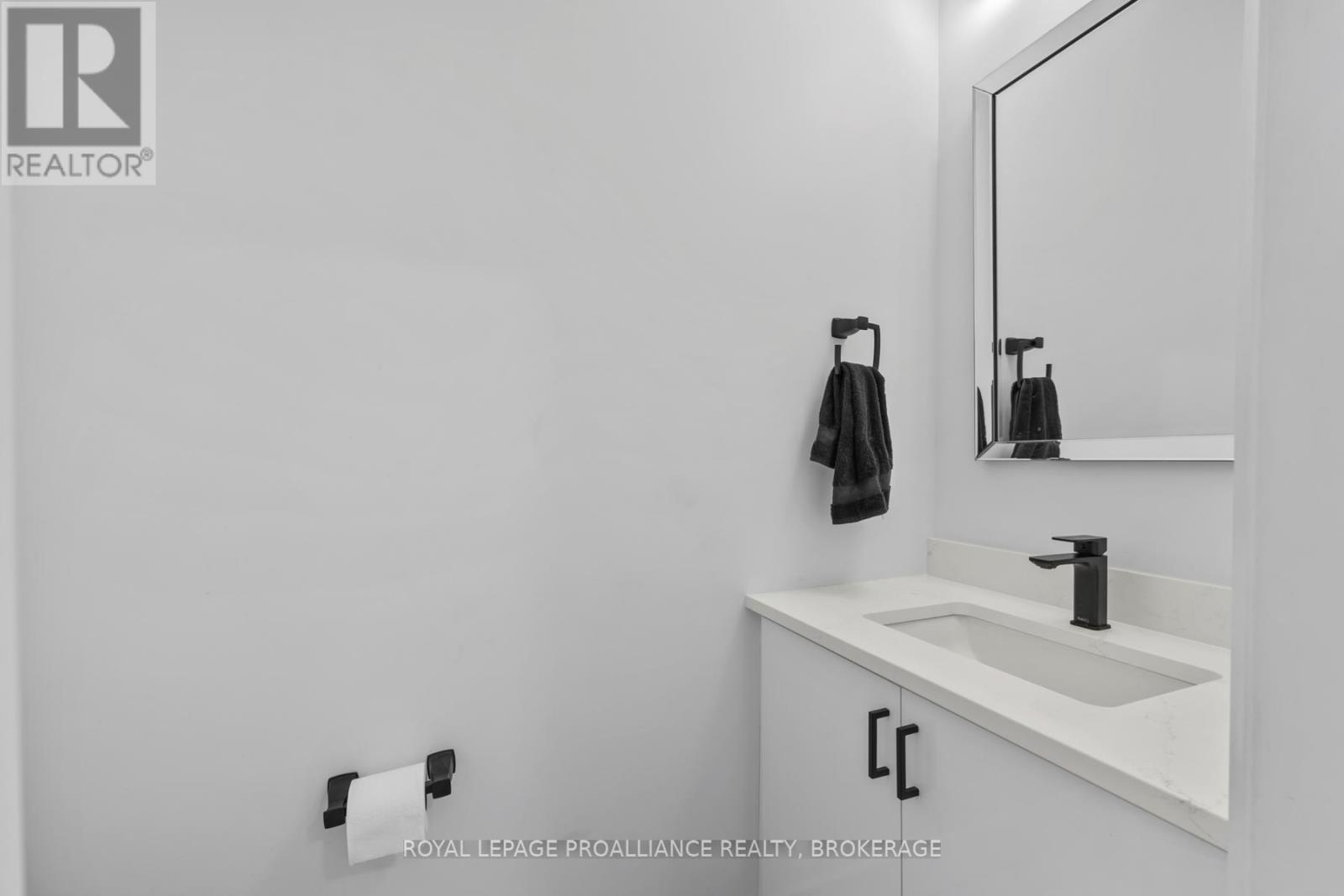 1245 Carfa Crescent, Kingston, Ontario  K7P 0M7 - Photo 12 - X12508160