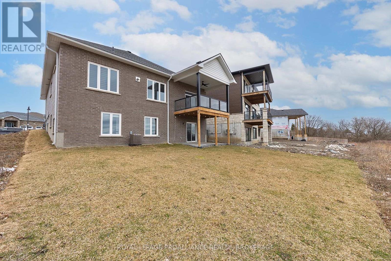 1245 Carfa Crescent, Kingston, Ontario  K7P 0M7 - Photo 4 - X12508160