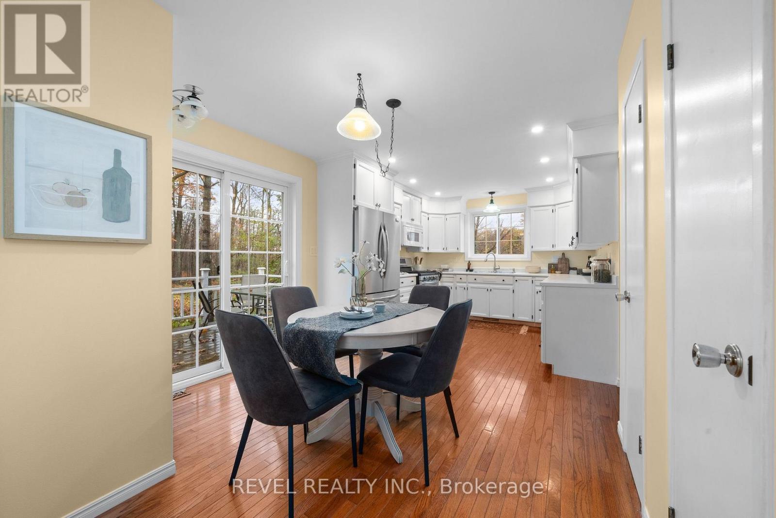 149 Lakebreeze Road, Kawartha Lakes, Ontario  K0M 1N0 - Photo 16 - X12508114