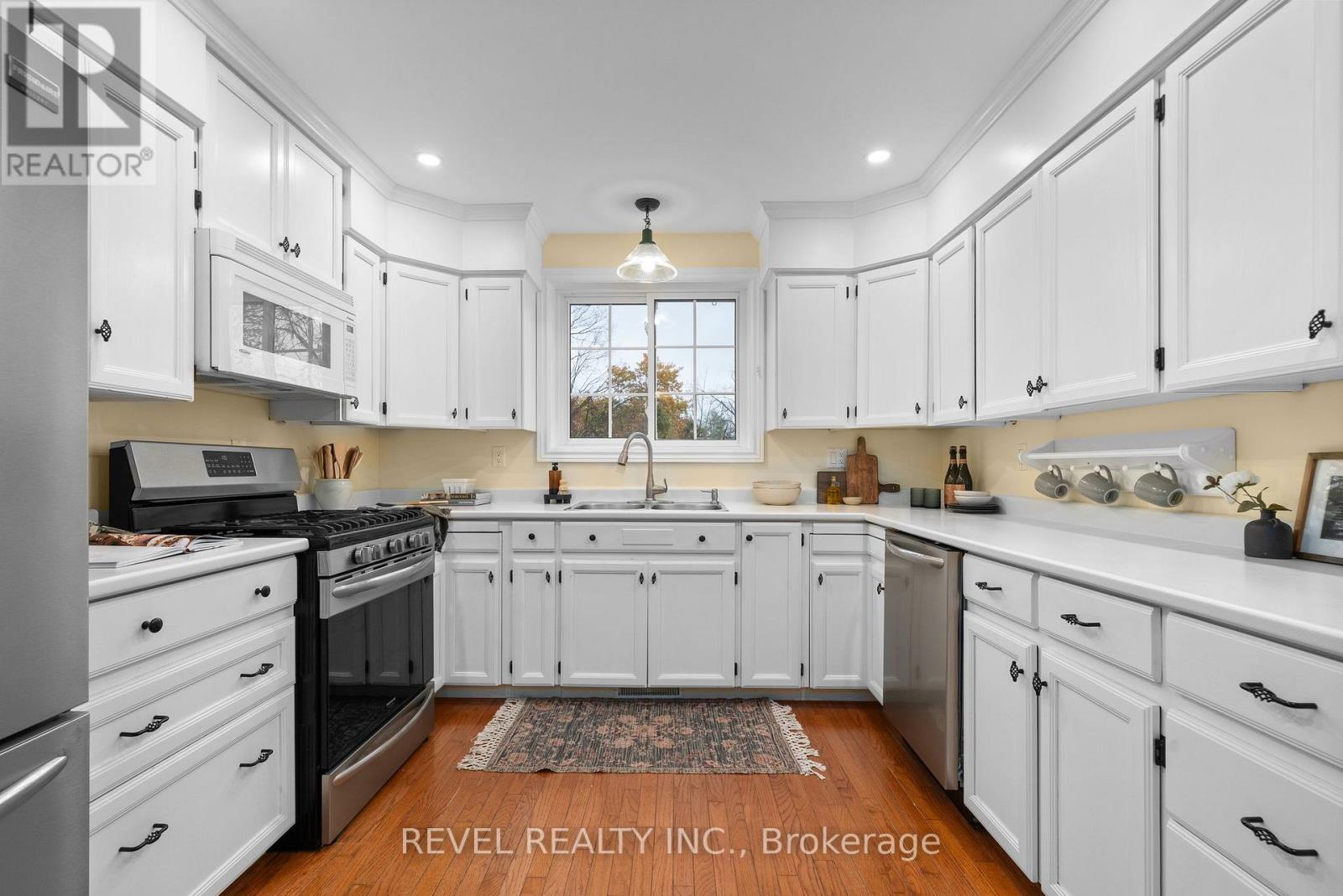 149 Lakebreeze Road, Kawartha Lakes, Ontario  K0M 1N0 - Photo 18 - X12508114