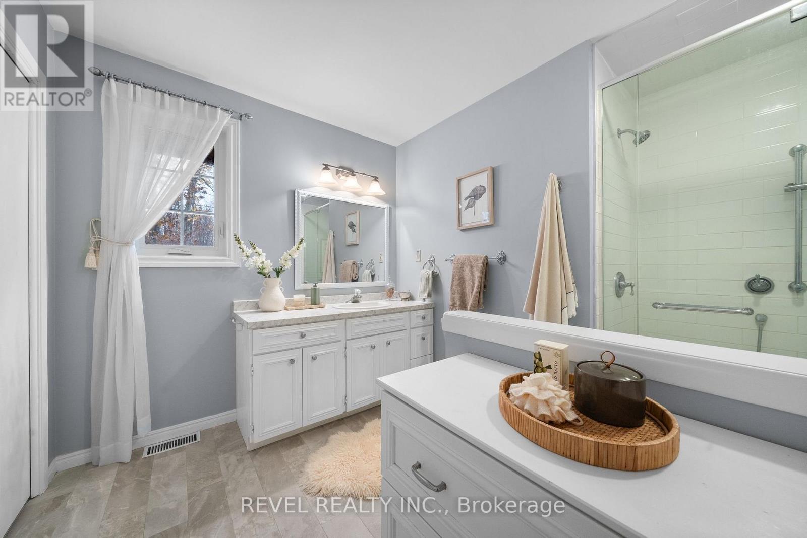 149 Lakebreeze Road, Kawartha Lakes, Ontario  K0M 1N0 - Photo 26 - X12508114