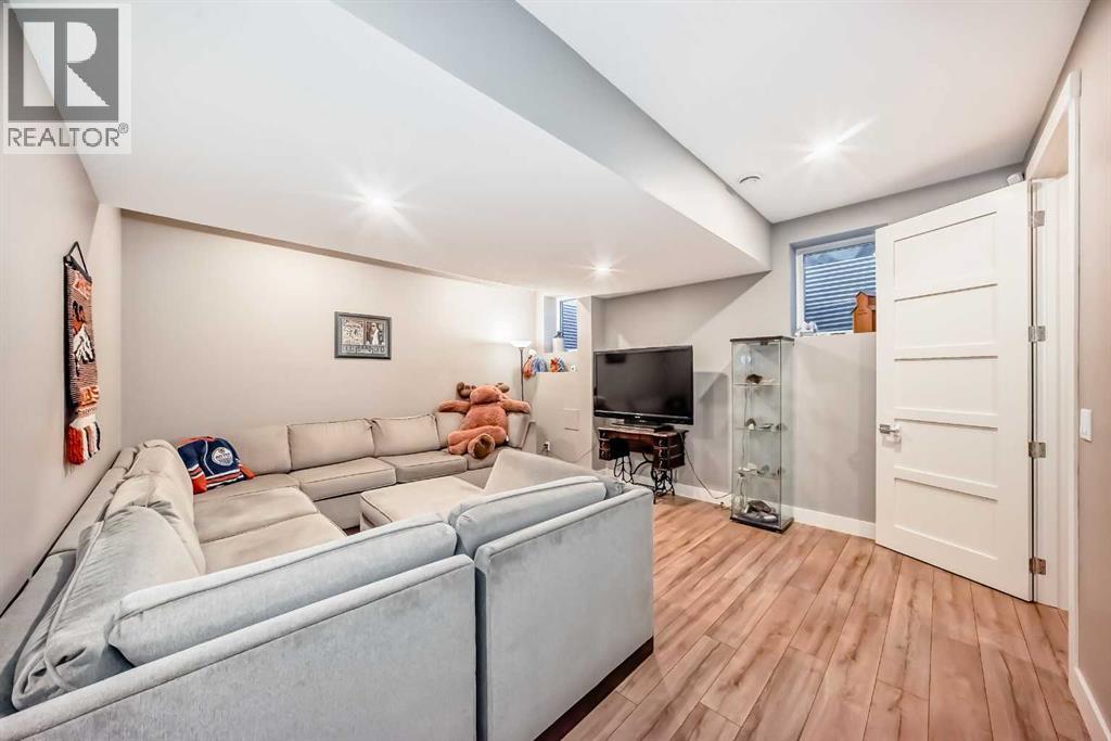 2, 413 25 Avenue Ne, Calgary, Alberta T2E 1Y4 - Photo 38 - A2267460