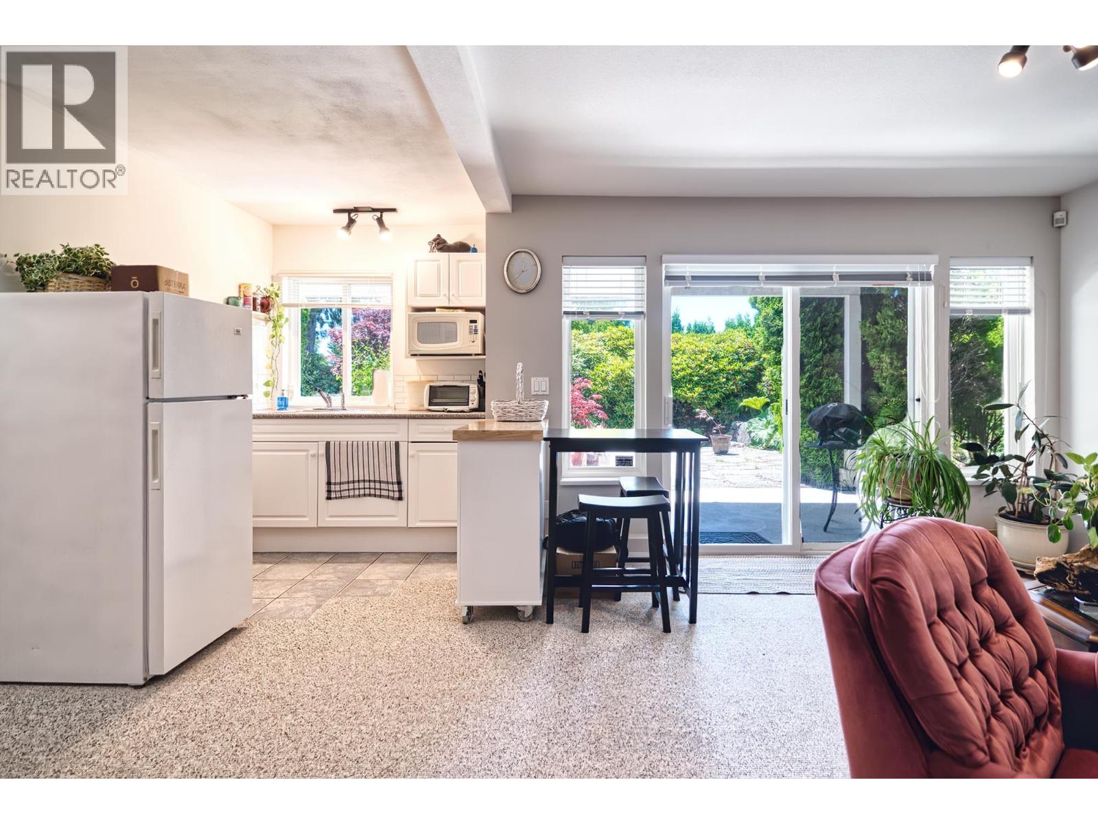 1501 Vernon Drive, Gibsons, British Columbia  V0N 1V5 - Photo 27 - R2994729