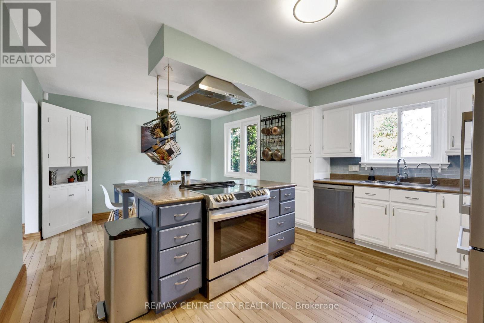 141 St Andrew Street E, Aylmer, Ontario  N5H 2N2 - Photo 9 - X12508134