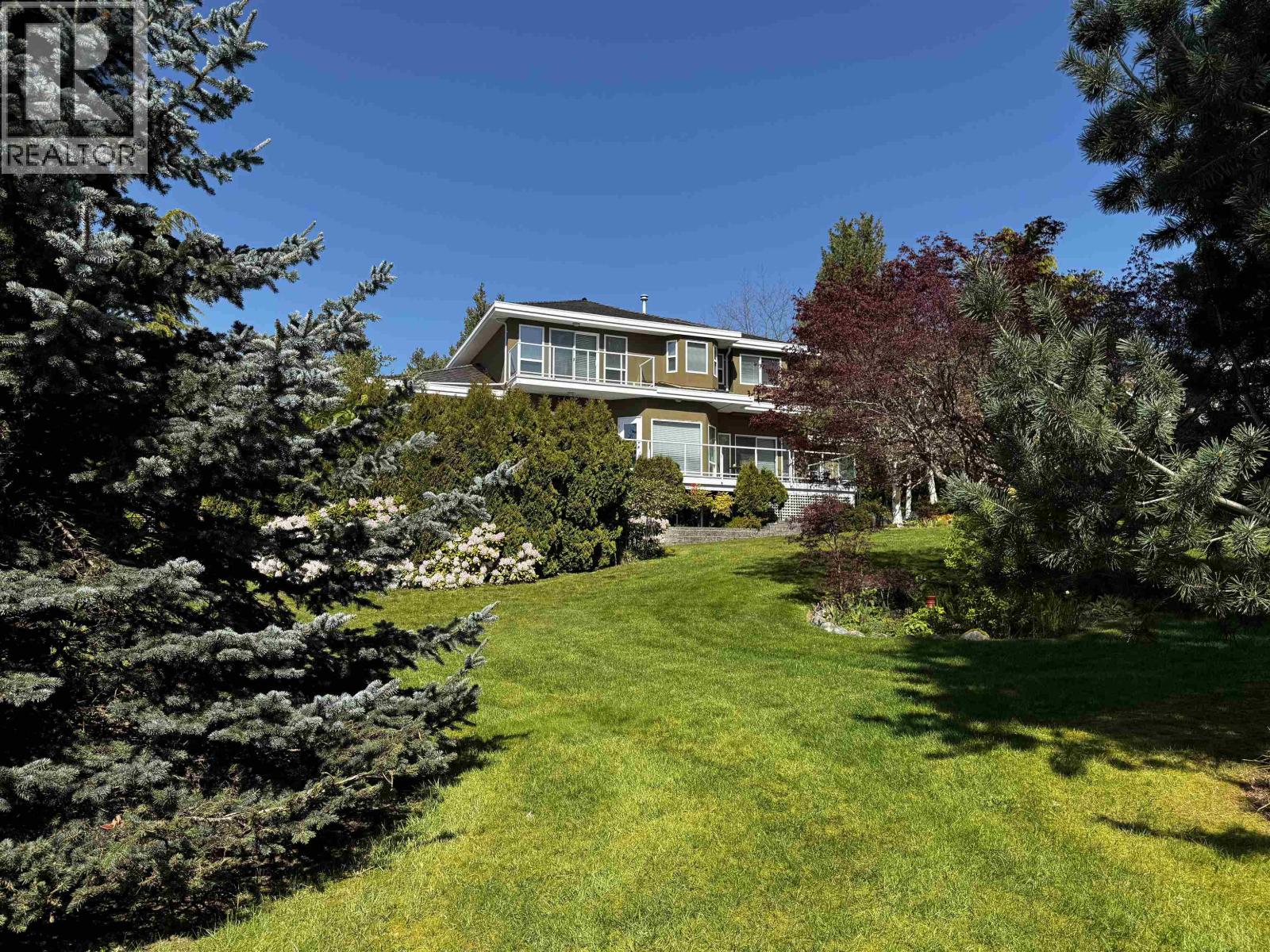 1501 VERNON DRIVE, Gibsons, British Columbia
