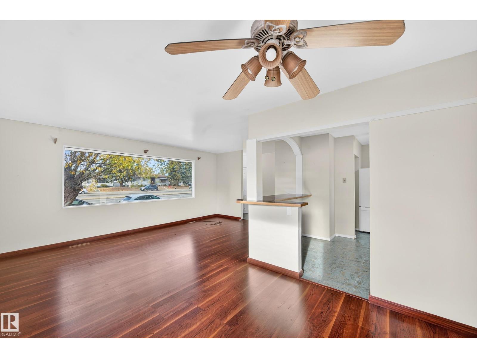 8515 149 St Nw, Edmonton, Alberta  T5R 1B3 - Photo 11 - E4464652