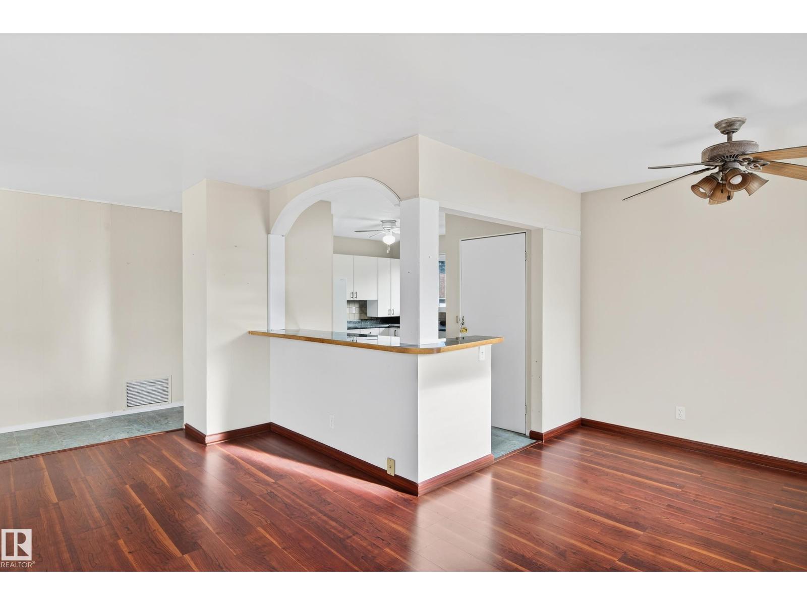 8515 149 St Nw, Edmonton, Alberta  T5R 1B3 - Photo 12 - E4464652