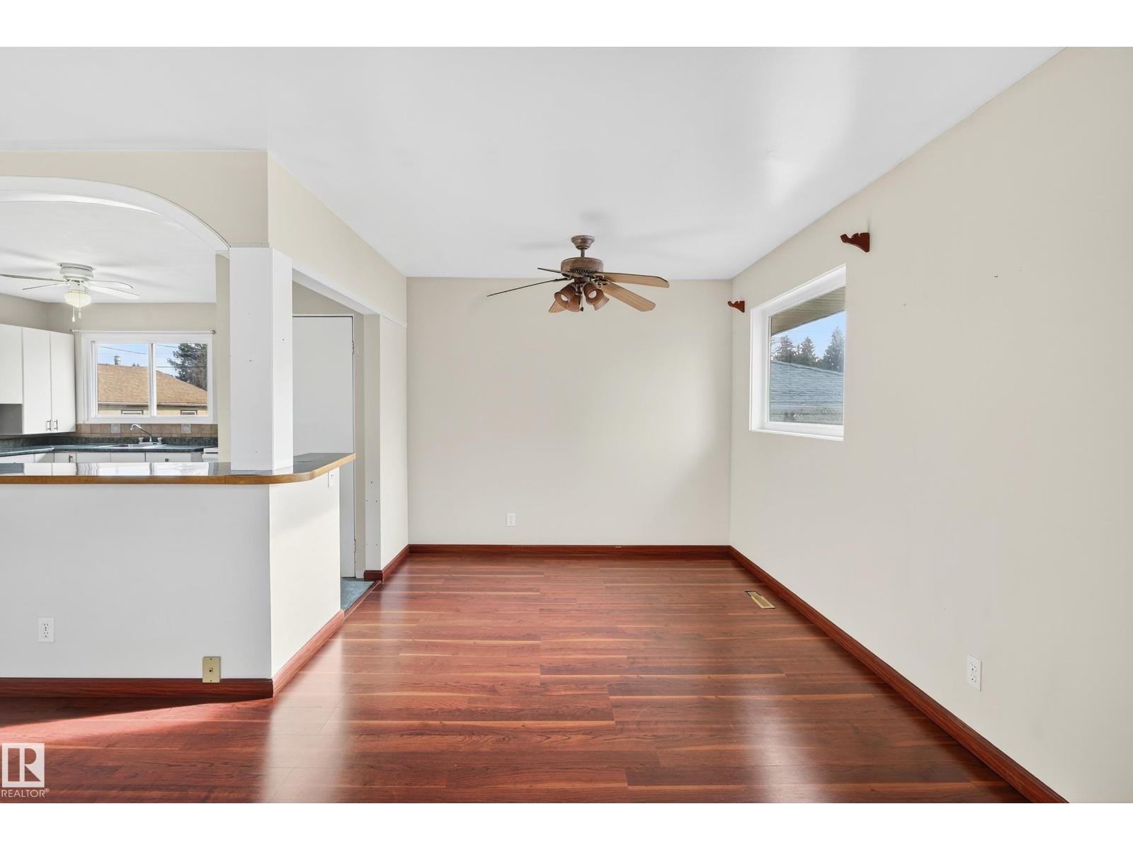 8515 149 St Nw, Edmonton, Alberta  T5R 1B3 - Photo 9 - E4464652