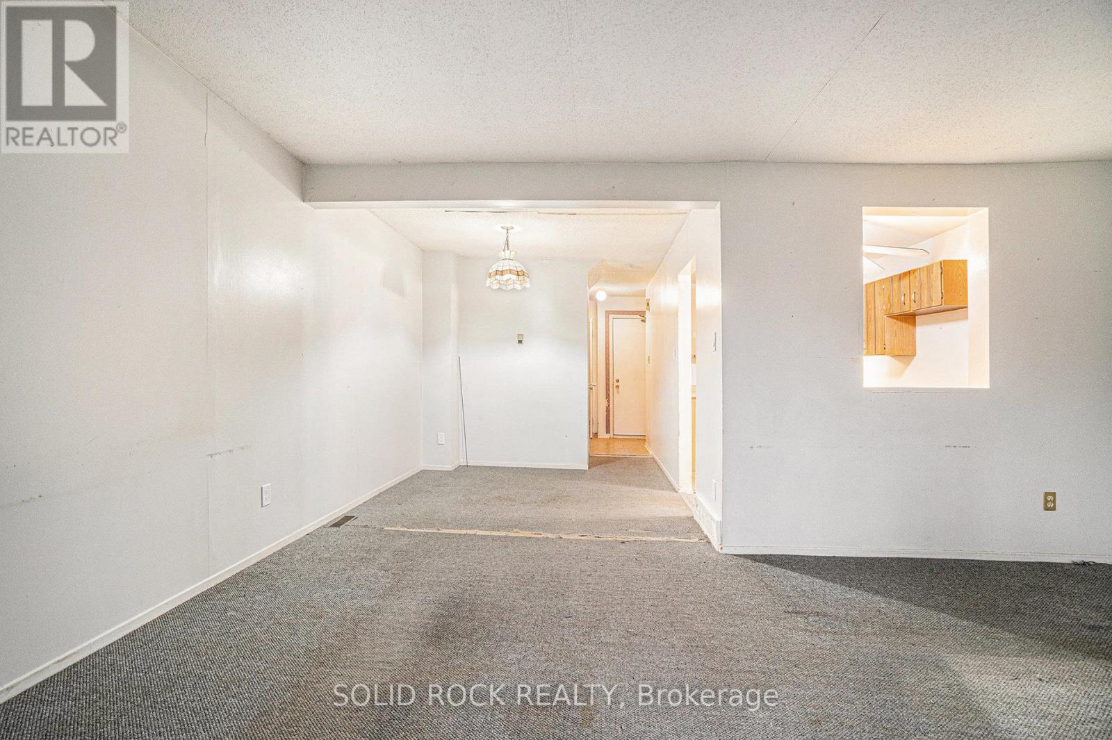 90 - 15 Baneberry Crescent, Ottawa, Ontario  K2L 2Y3 - Photo 12 - X12508076