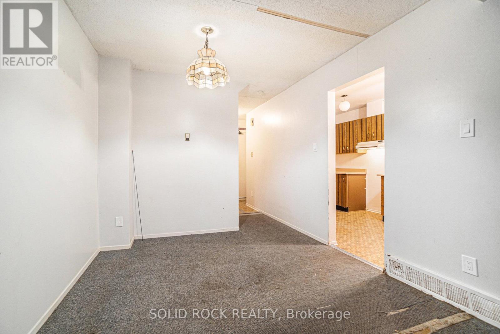 90 - 15 Baneberry Crescent, Ottawa, Ontario  K2L 2Y3 - Photo 13 - X12508076