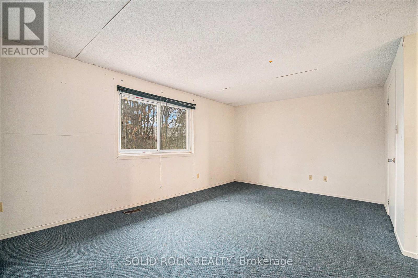 90 - 15 Baneberry Crescent, Ottawa, Ontario  K2L 2Y3 - Photo 21 - X12508076