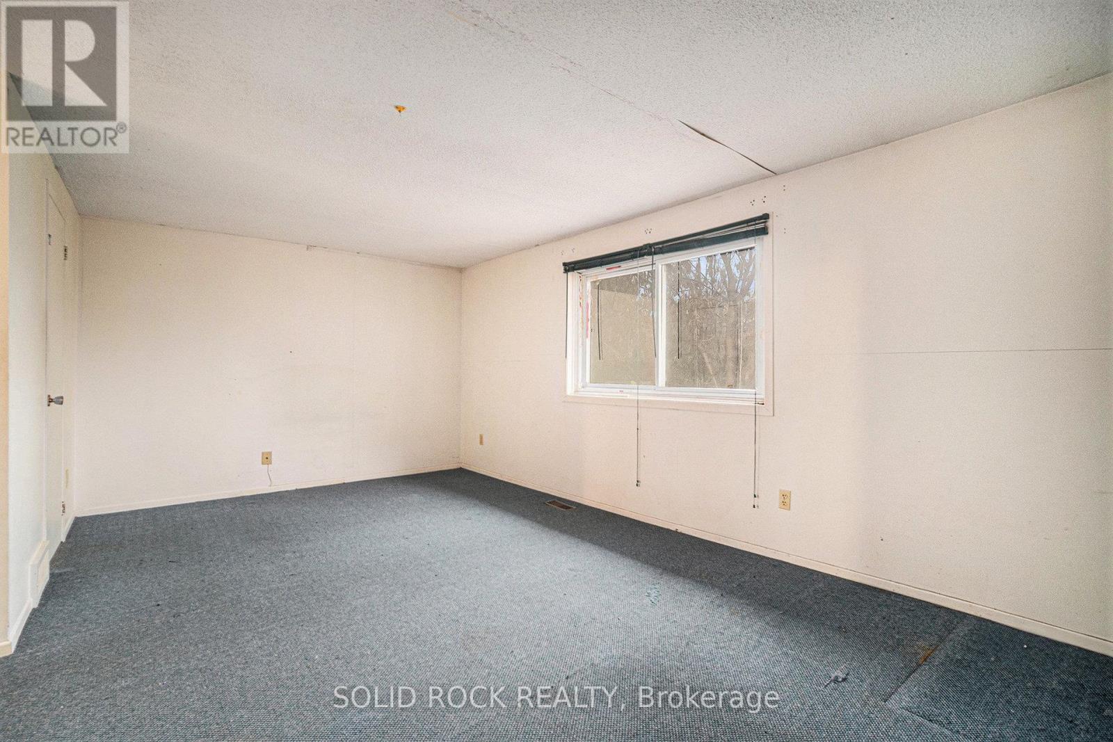 90 - 15 Baneberry Crescent, Ottawa, Ontario  K2L 2Y3 - Photo 22 - X12508076