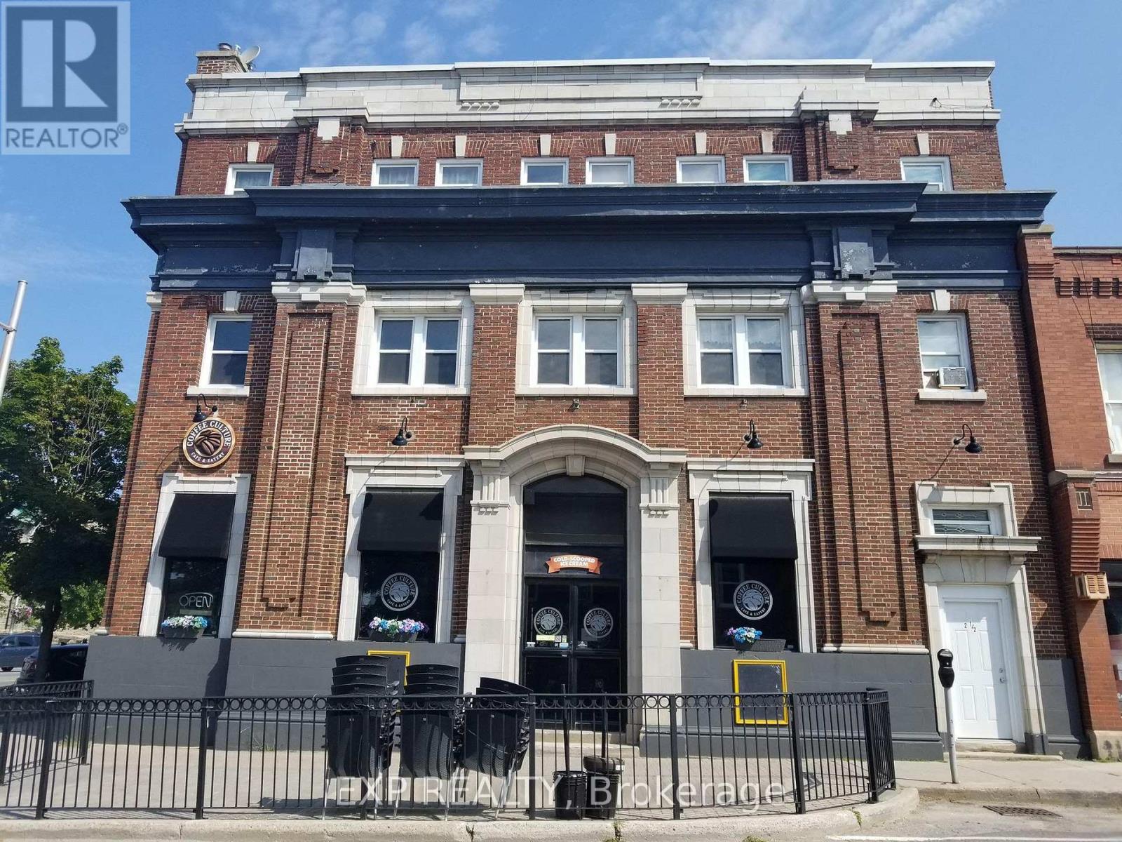 2 - 2 Russell Street E, Smiths Falls, Ontario K7A 1E8 - Photo 1 - X12508150