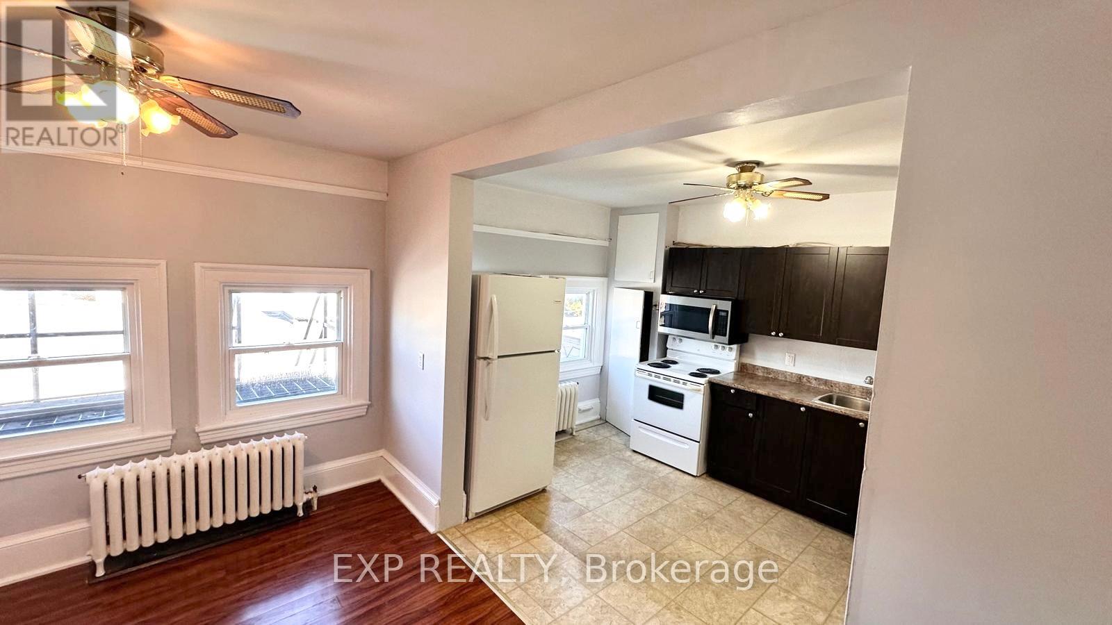 2 - 2 Russell Street E, Smiths Falls, Ontario K7A 1E8 - Photo 5 - X12508150