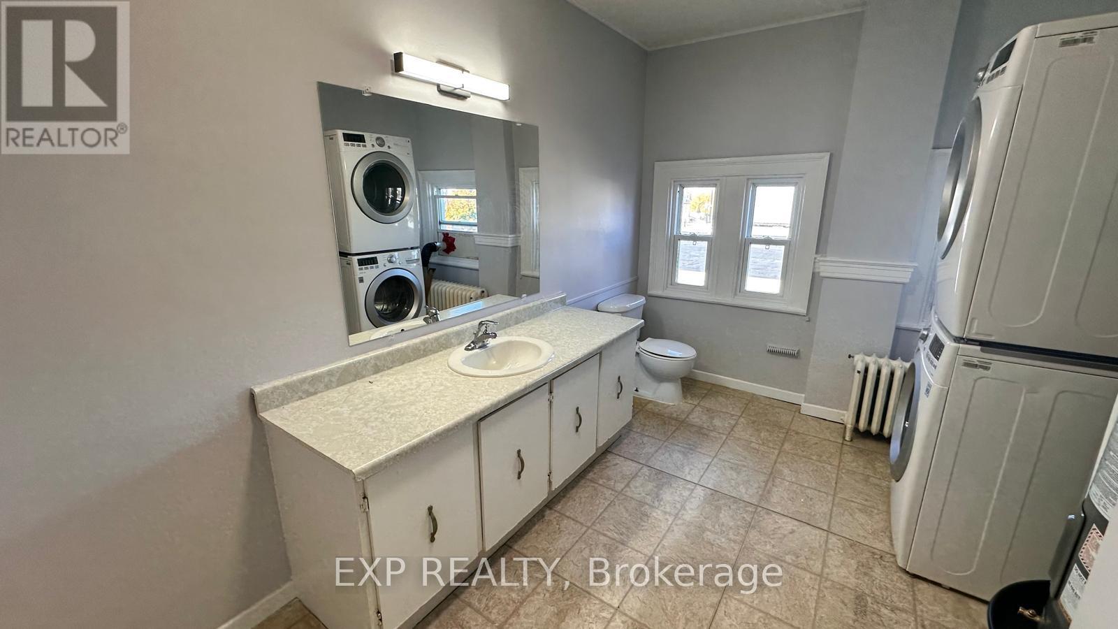 2 - 2 Russell Street E, Smiths Falls, Ontario K7A 1E8 - Photo 8 - X12508150