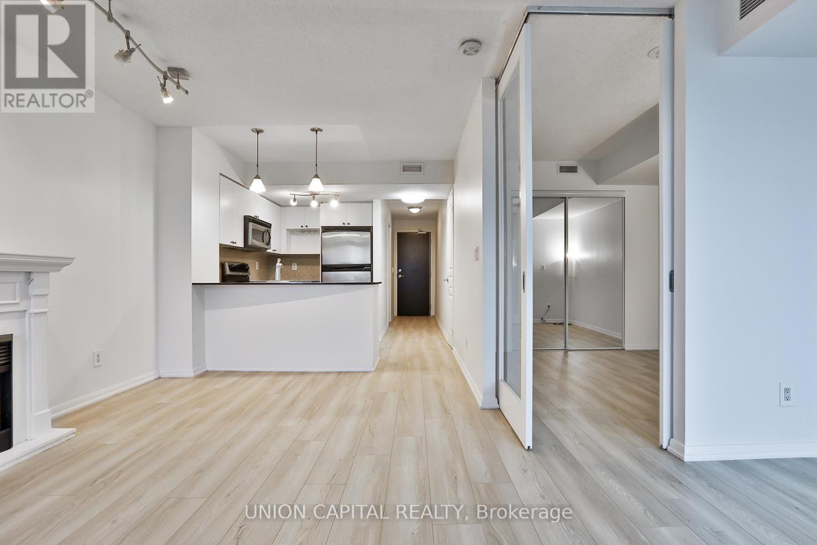 2306 - 18 Yonge Street, Toronto, Ontario  M5E 1R4 - Photo 13 - C12507738