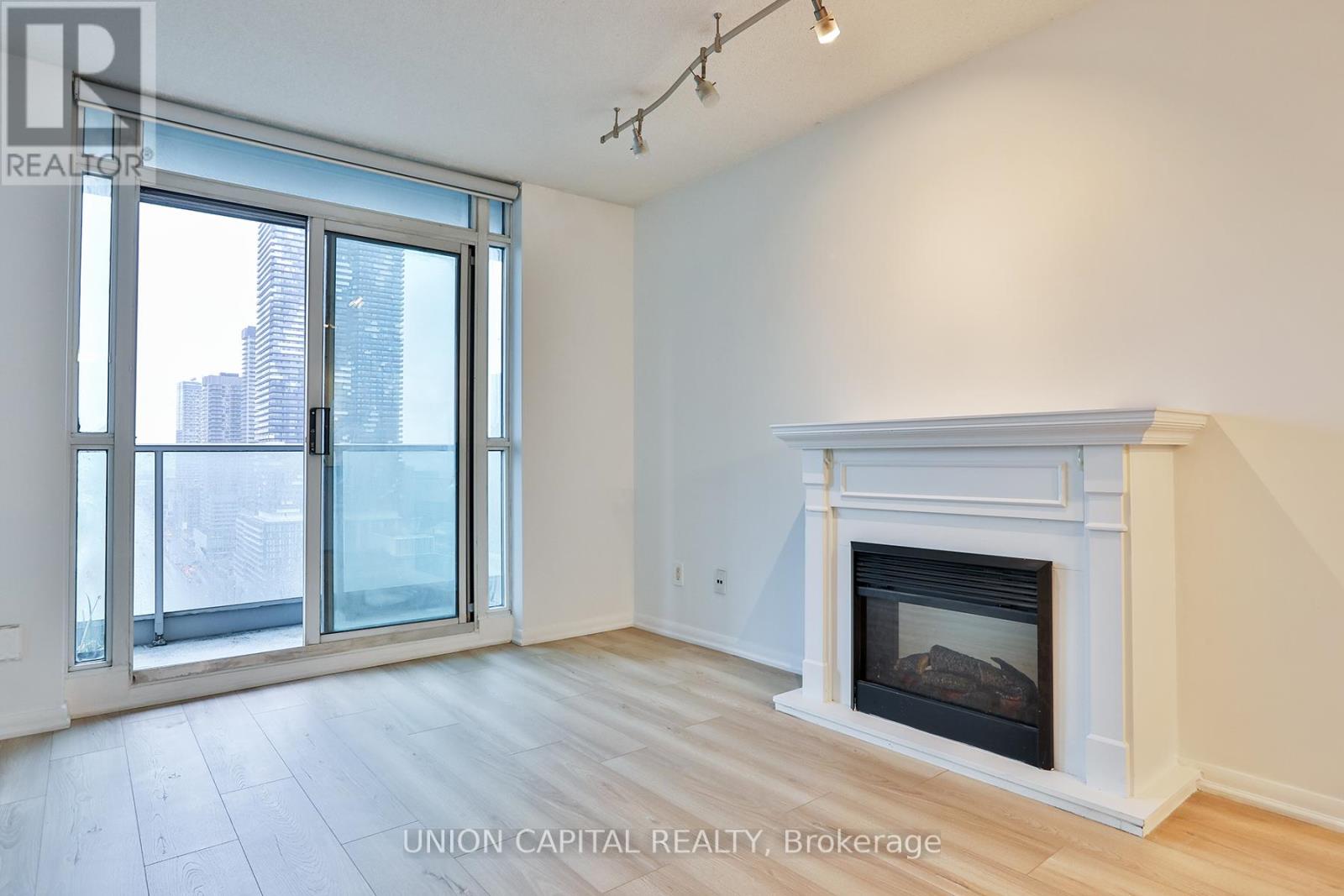 2306 - 18 Yonge Street, Toronto, Ontario  M5E 1R4 - Photo 20 - C12507738