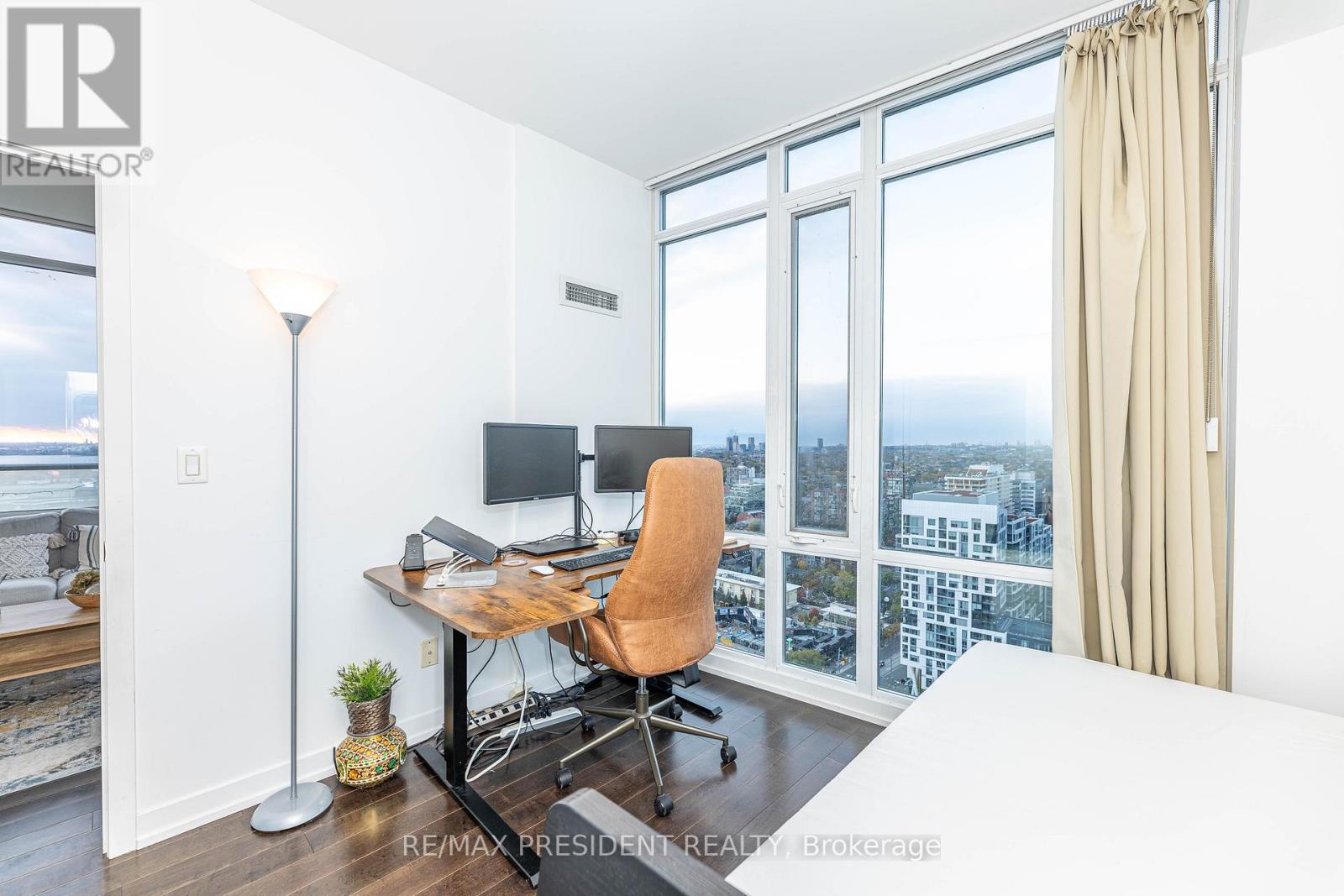 Ph 02 - 178 Fort York Boulevard Nw, Toronto, Ontario  M5V 0C8 - Photo 27 - C12507768