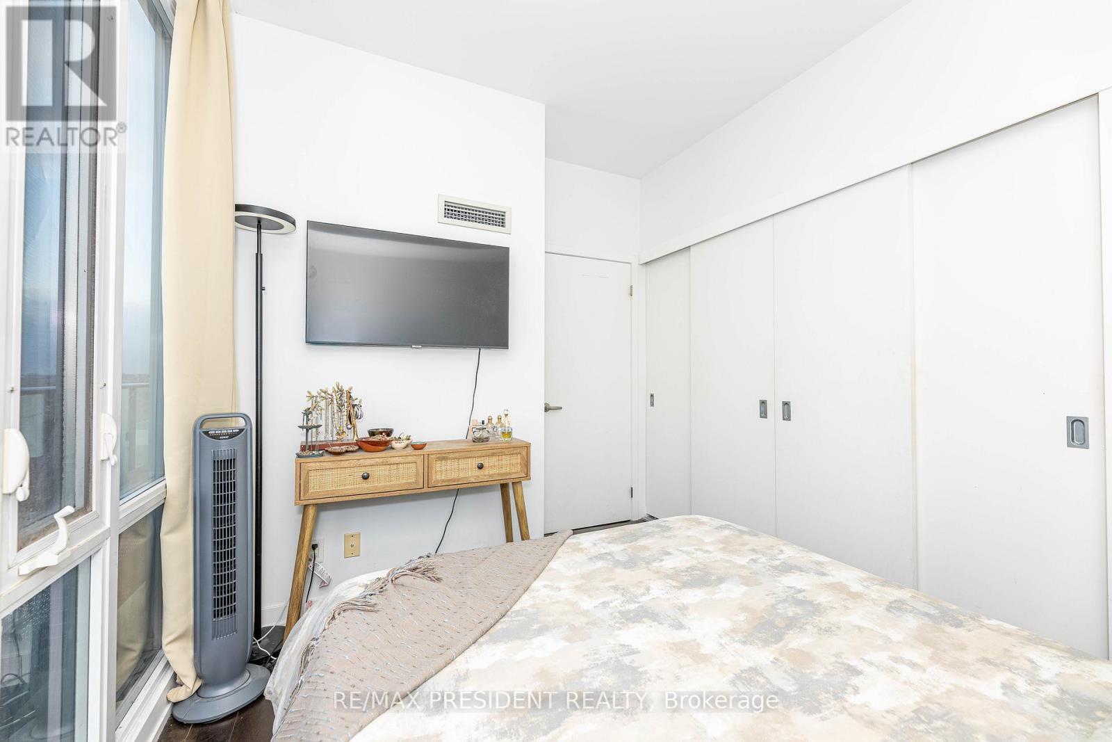 Ph 02 - 178 Fort York Boulevard Nw, Toronto, Ontario  M5V 0C8 - Photo 30 - C12507768