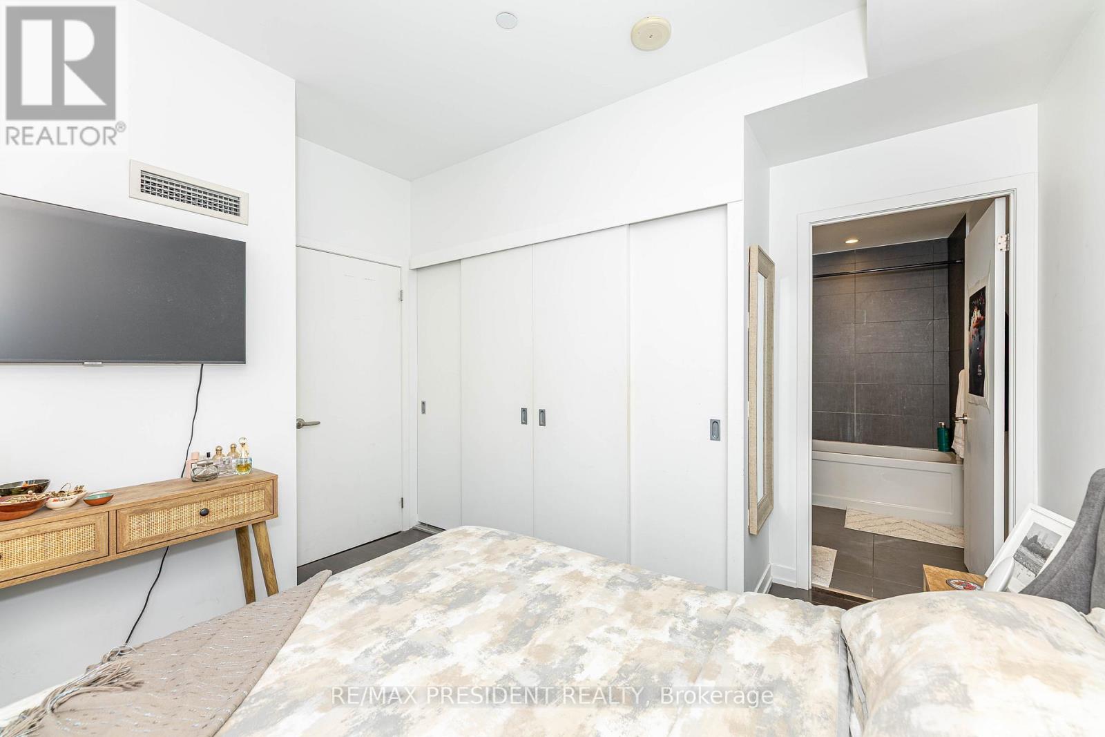 Ph 02 - 178 Fort York Boulevard Nw, Toronto, Ontario  M5V 0C8 - Photo 31 - C12507768