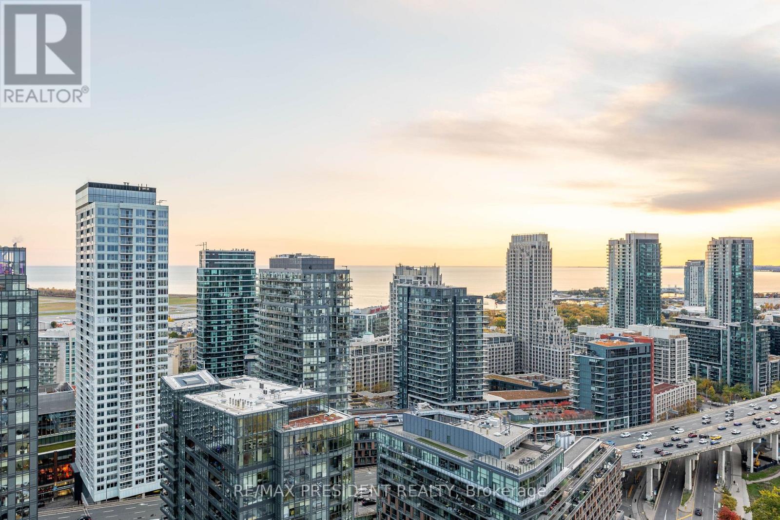 Ph 02 - 178 Fort York Boulevard Nw, Toronto, Ontario  M5V 0C8 - Photo 38 - C12507768