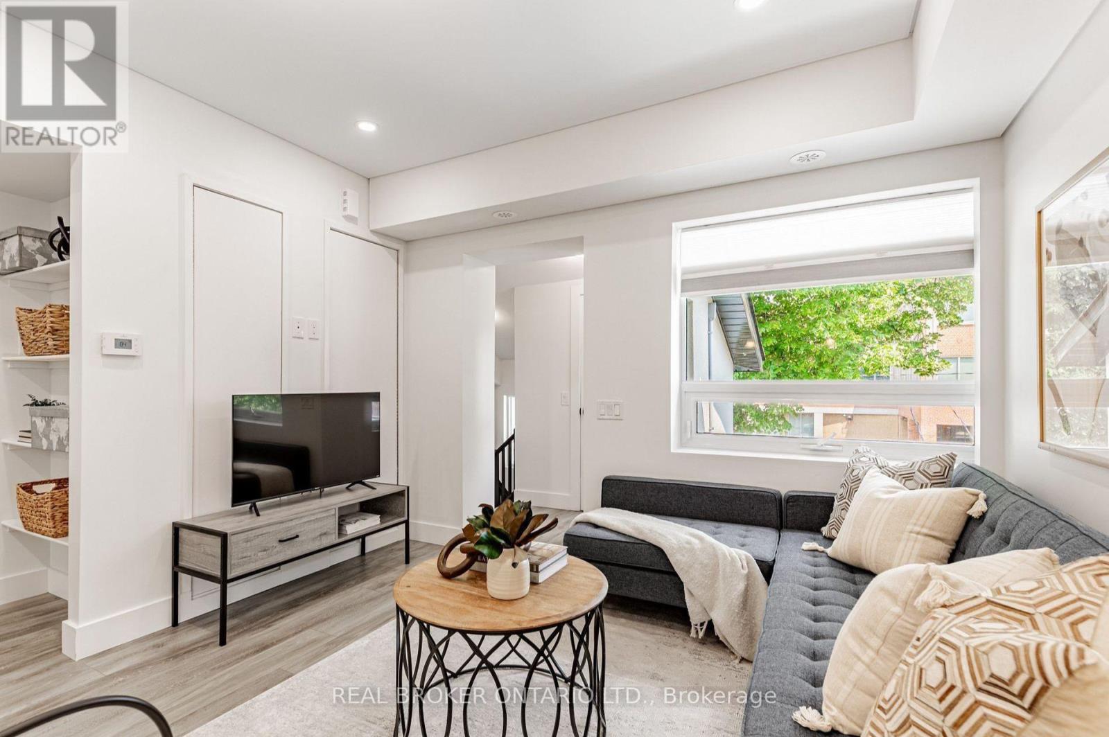 A - 1088 Avenue Road, Toronto, Ontario  M5N 2E2 - Photo 4 - C12507828