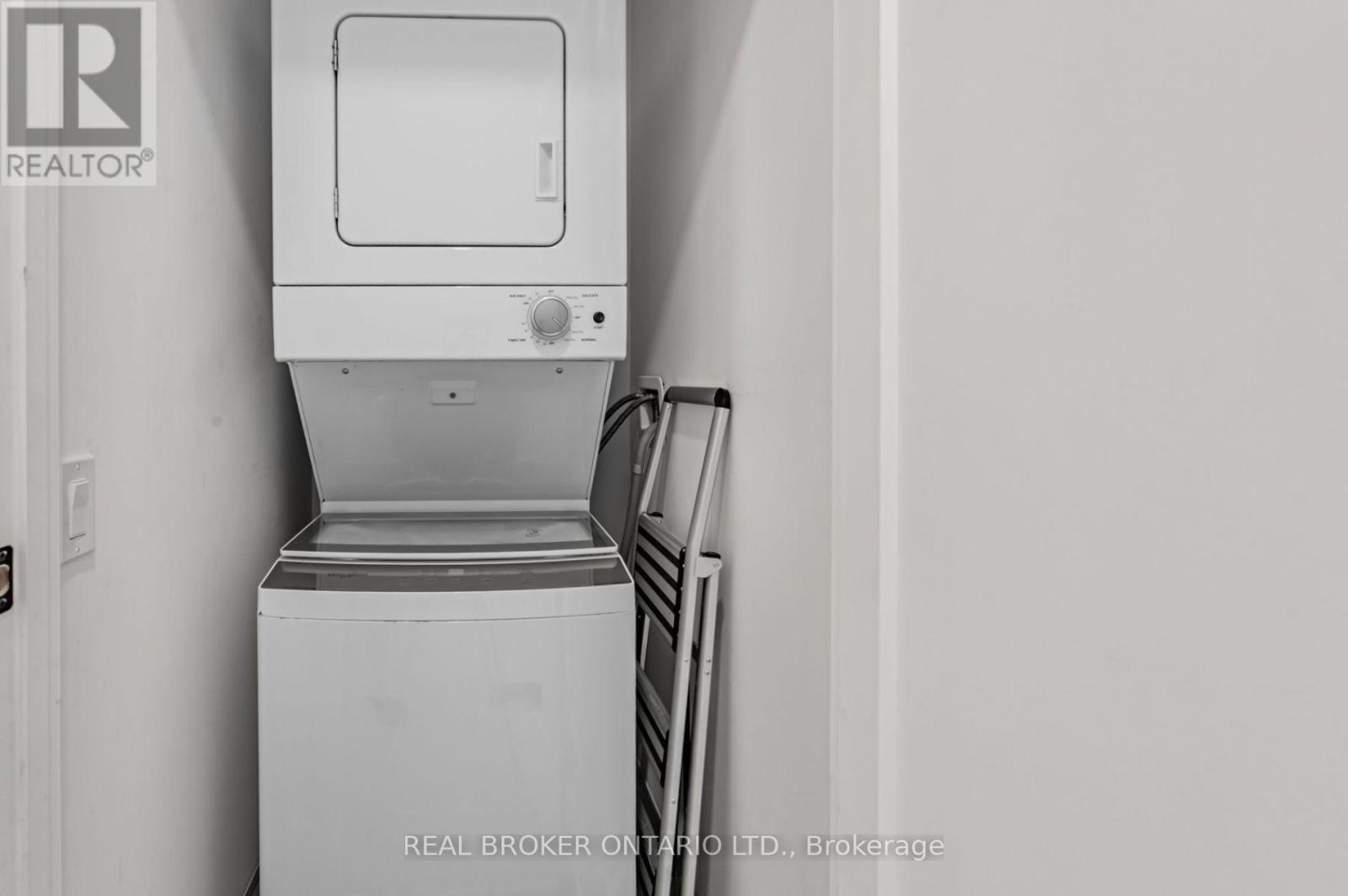 A - 1088 Avenue Road, Toronto, Ontario  M5N 2E2 - Photo 9 - C12507828