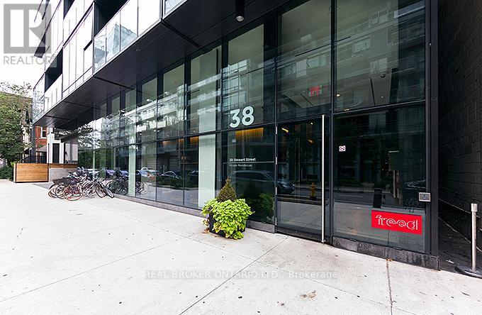 601 - 38 STEWART STREET, Toronto, Ontario