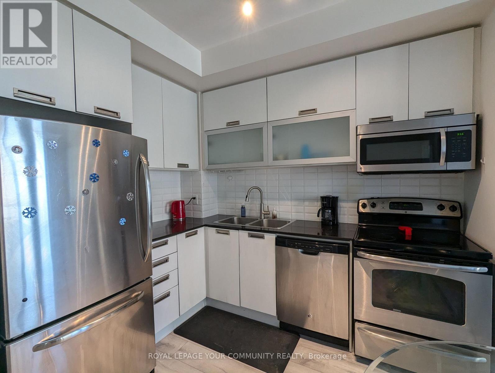 2510 - 28 Ted Rogers Way, Toronto, Ontario  M4Y 2J4 - Photo 6 - C12507934