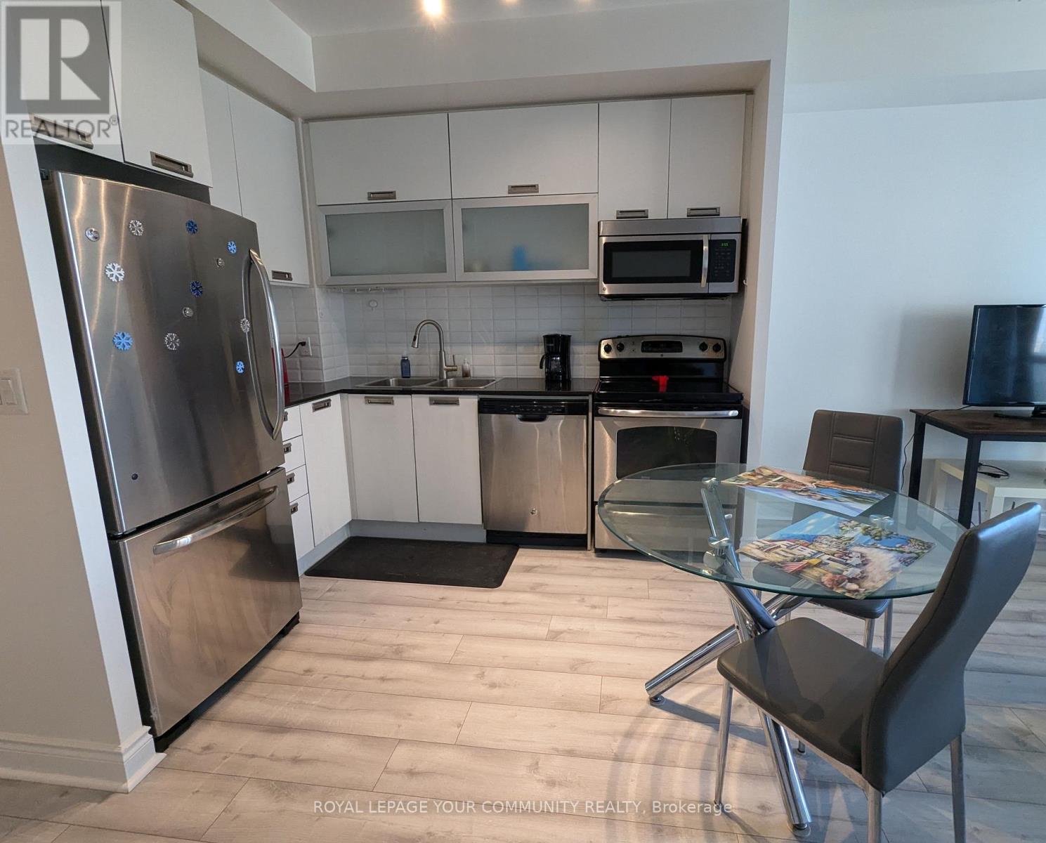 2510 - 28 Ted Rogers Way, Toronto, Ontario  M4Y 2J4 - Photo 7 - C12507934