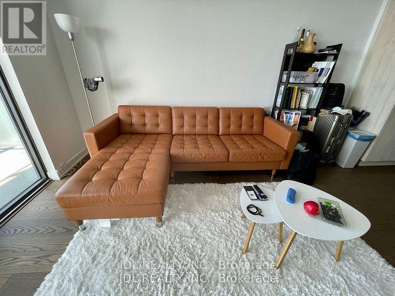 5303 - 11 Wellesley Street W, Toronto, Ontario  M4Y 1E8 - Photo 5 - C12507966