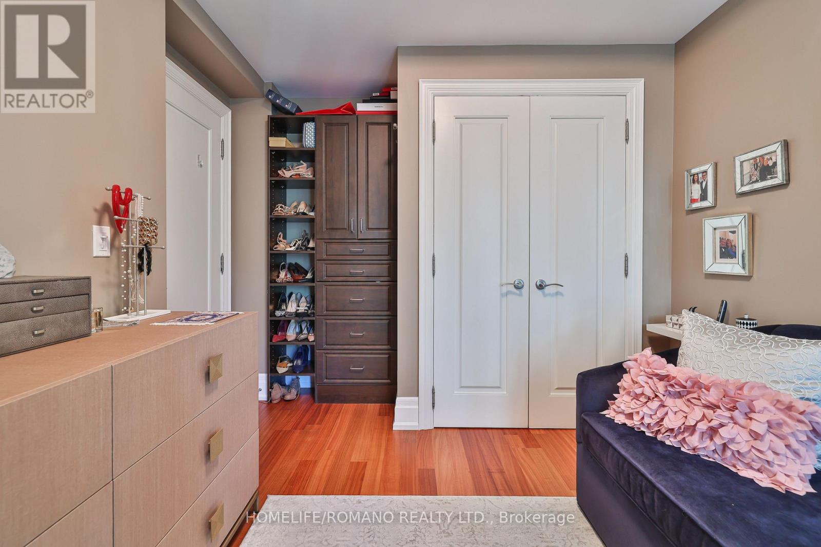 401 - 68 Yorkville Avenue, Toronto, Ontario  M5R 1C4 - Photo 24 - C12508030