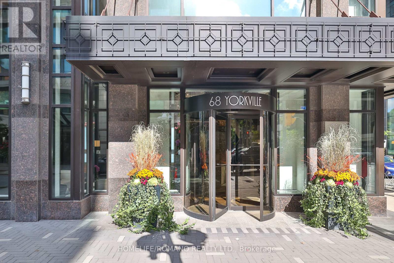 401 - 68 Yorkville Avenue, Toronto, Ontario  M5R 1C4 - Photo 3 - C12508030