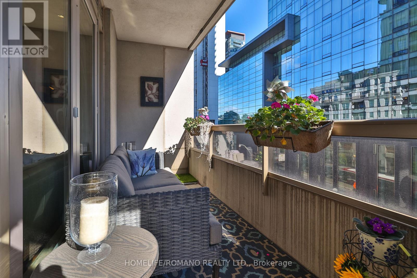 401 - 68 Yorkville Avenue, Toronto, Ontario  M5R 1C4 - Photo 32 - C12508030