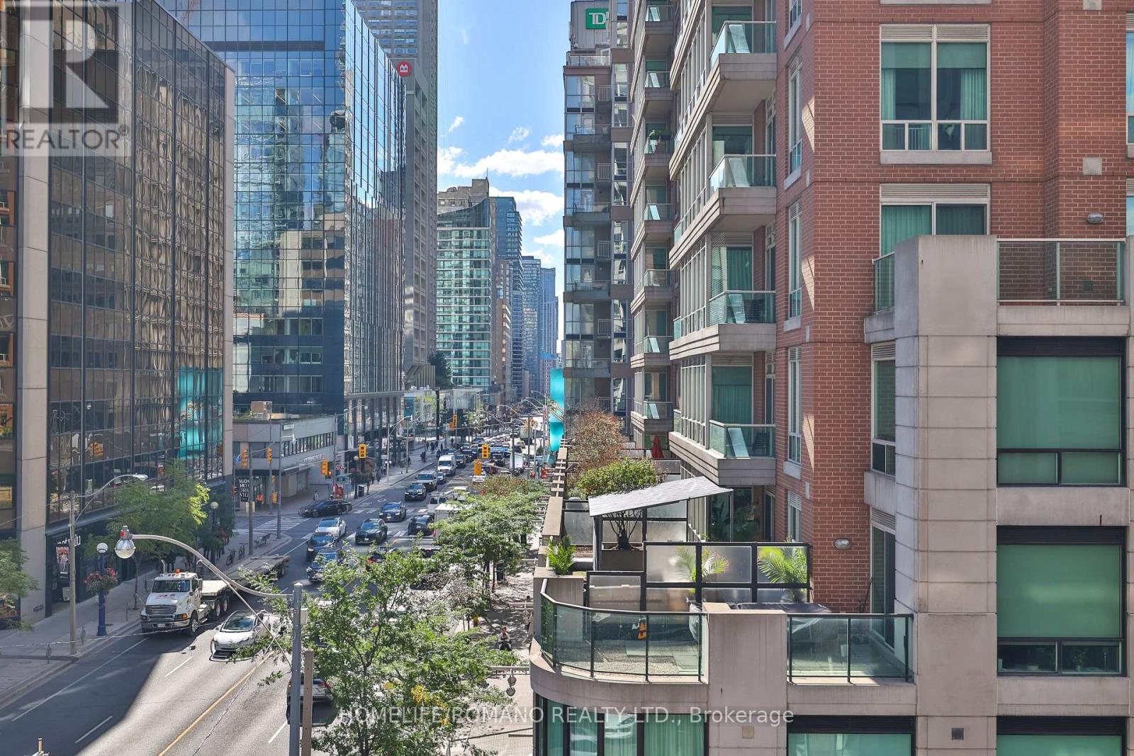 401 - 68 Yorkville Avenue, Toronto, Ontario  M5R 1C4 - Photo 35 - C12508030