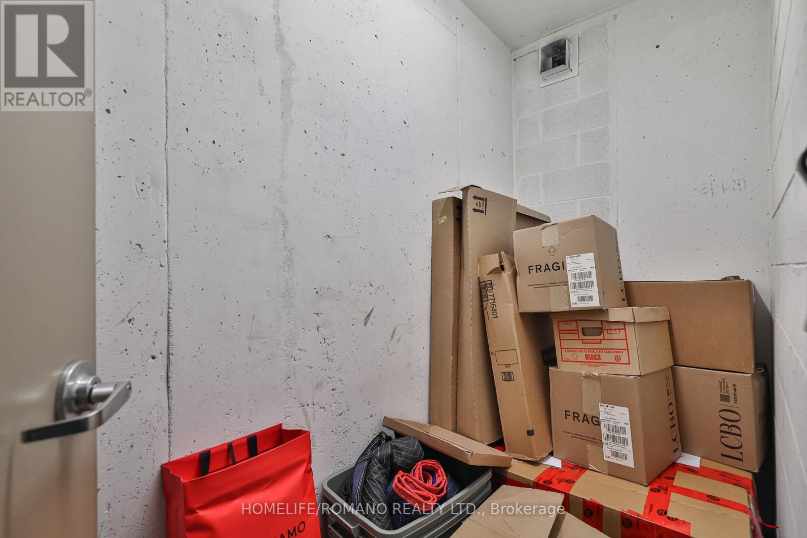 401 - 68 Yorkville Avenue, Toronto, Ontario  M5R 1C4 - Photo 38 - C12508030