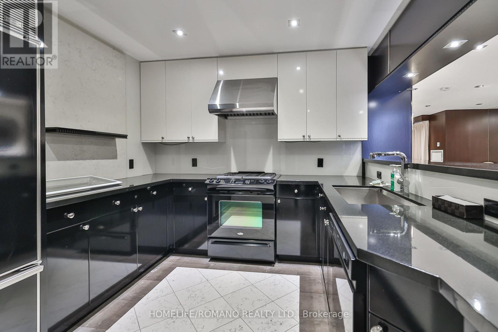 401 - 68 Yorkville Avenue, Toronto, Ontario  M5R 1C4 - Photo 43 - C12508030