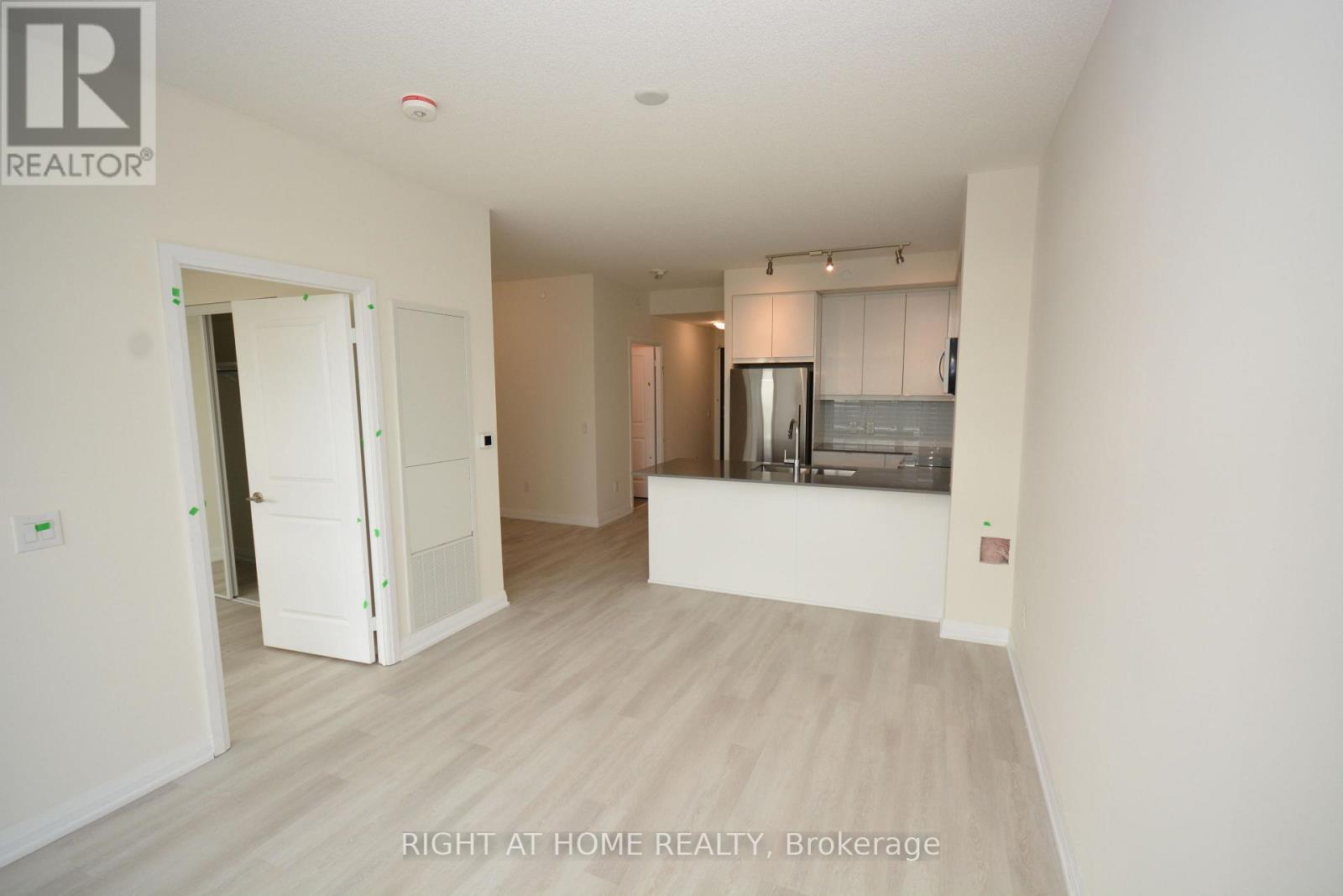 2508 - 3260 Sheppard Avenue E, Toronto, Ontario  M1T 0B5 - Photo 13 - E12507764