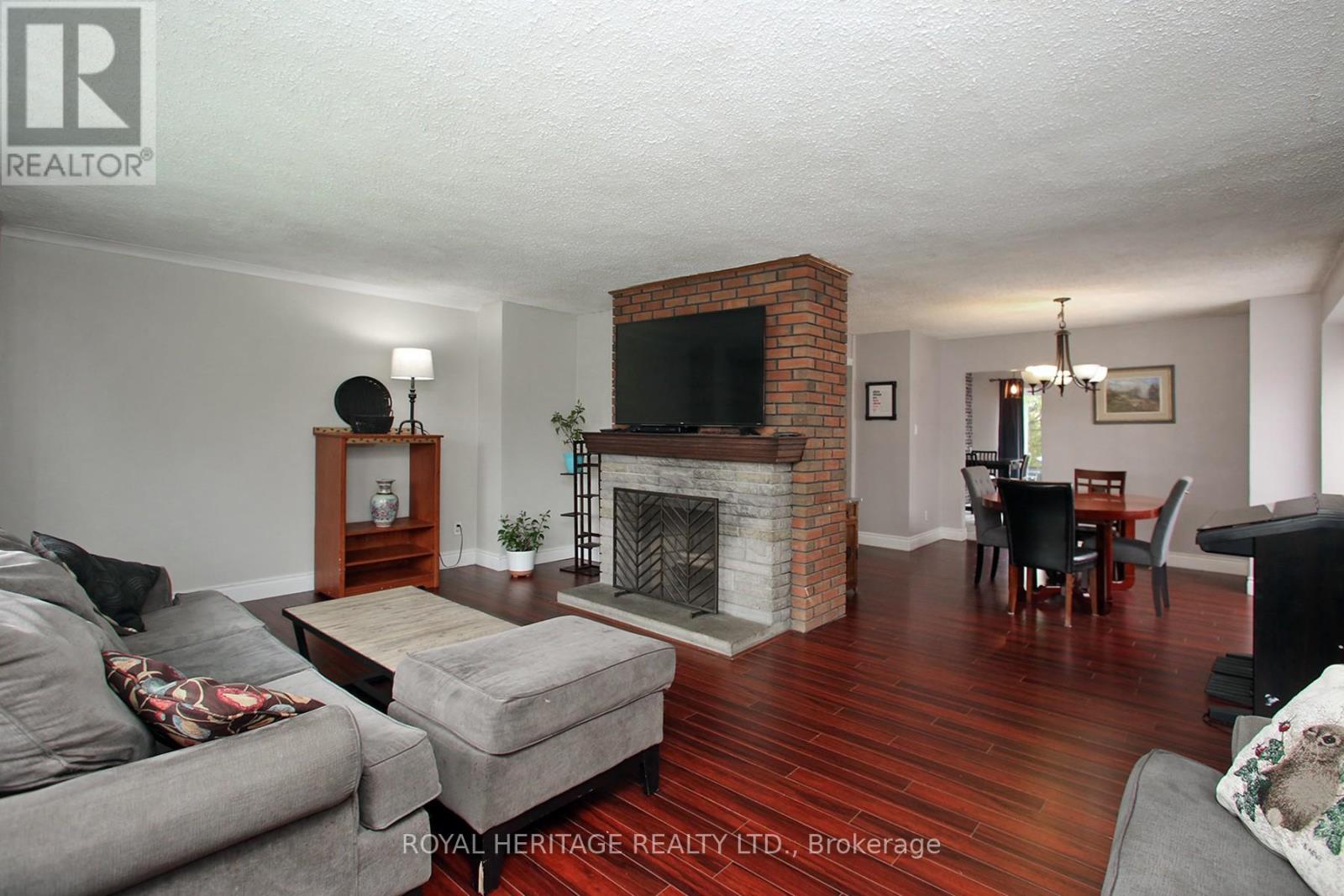 4 Brantwood Drive, Toronto, Ontario  M1H 2G6 - Photo 5 - E12507770