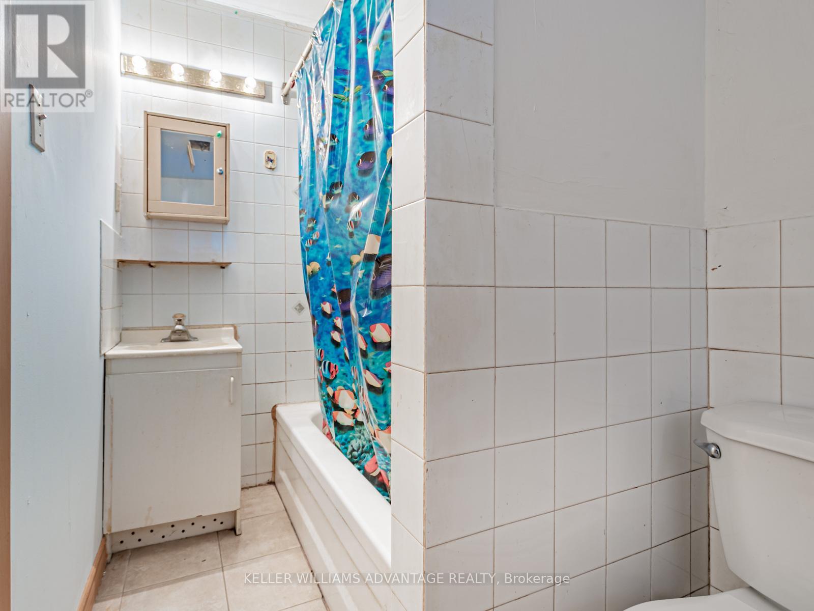 1042 Dundas Street E, Toronto, Ontario  M4M 1R8 - Photo 11 - E12507784