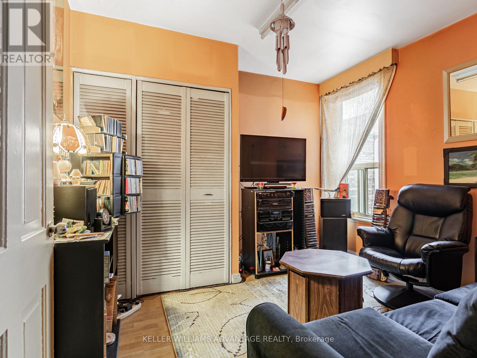 1042 Dundas Street E, Toronto, Ontario  M4M 1R8 - Photo 14 - E12507784