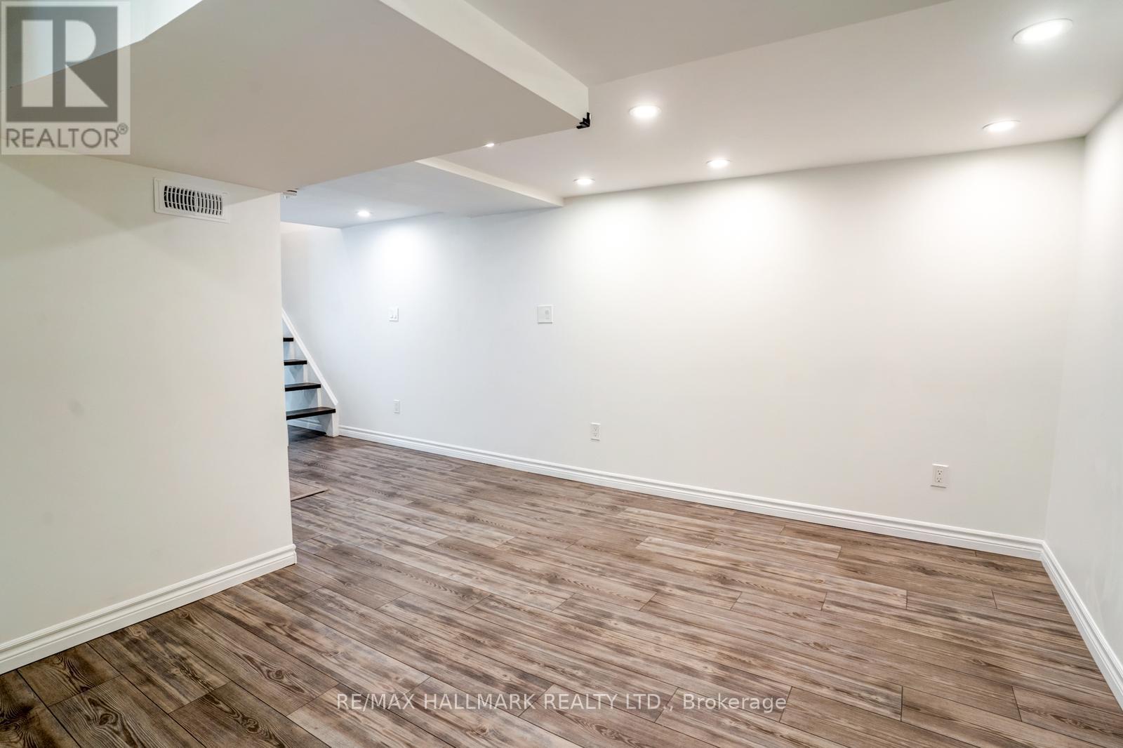 47 Hazelwood Avenue, Toronto, Ontario  M4J 1K4 - Photo 10 - E12507838