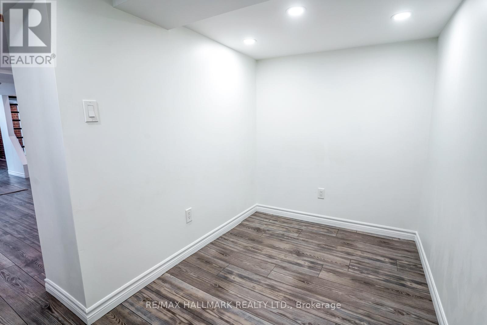 47 Hazelwood Avenue, Toronto, Ontario  M4J 1K4 - Photo 13 - E12507838