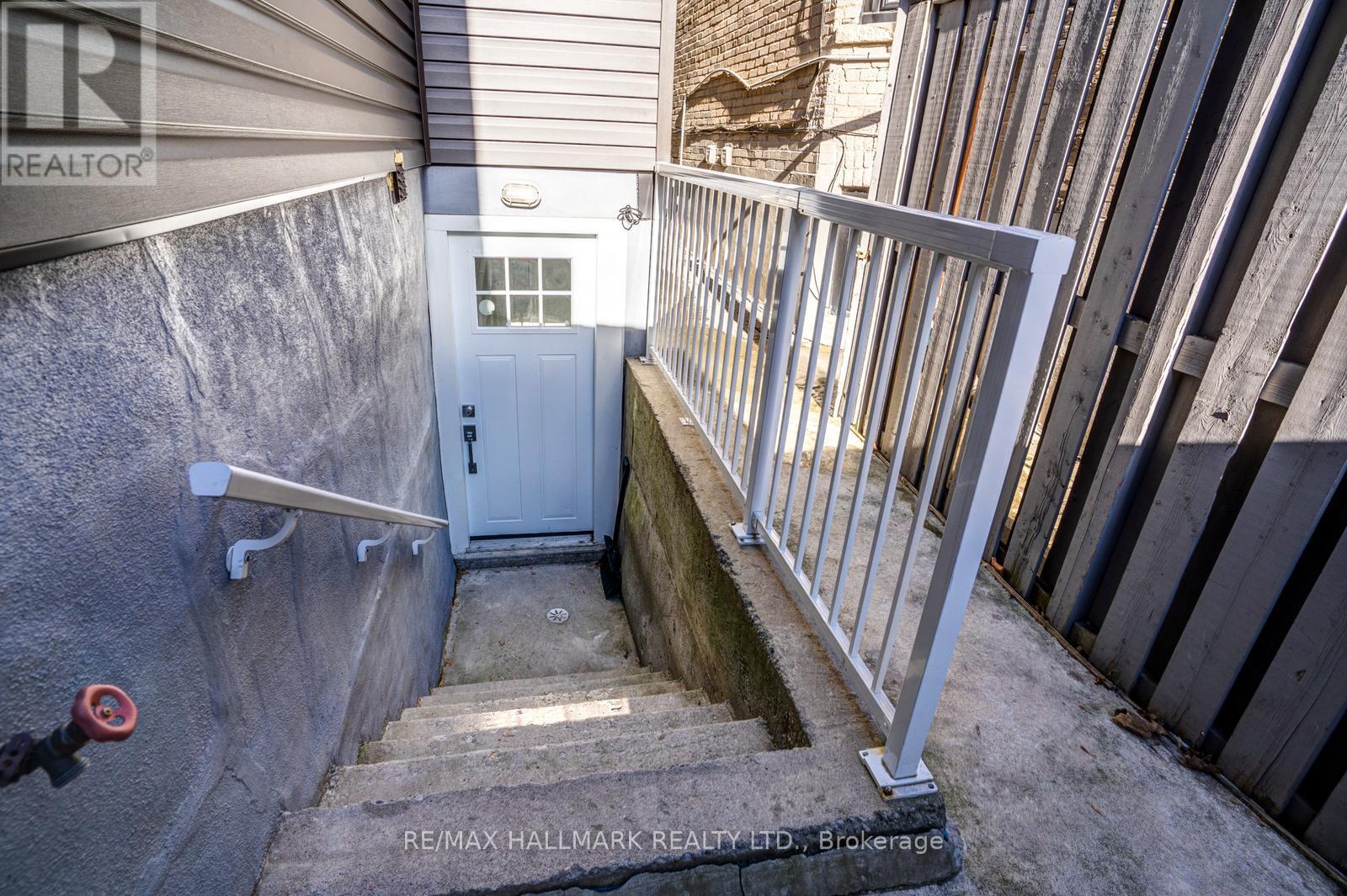 47 Hazelwood Avenue, Toronto, Ontario  M4J 1K4 - Photo 3 - E12507838