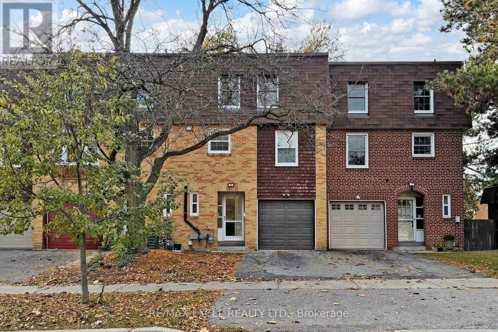 10 CROCKAMHILL DRIVE, Toronto, Ontario