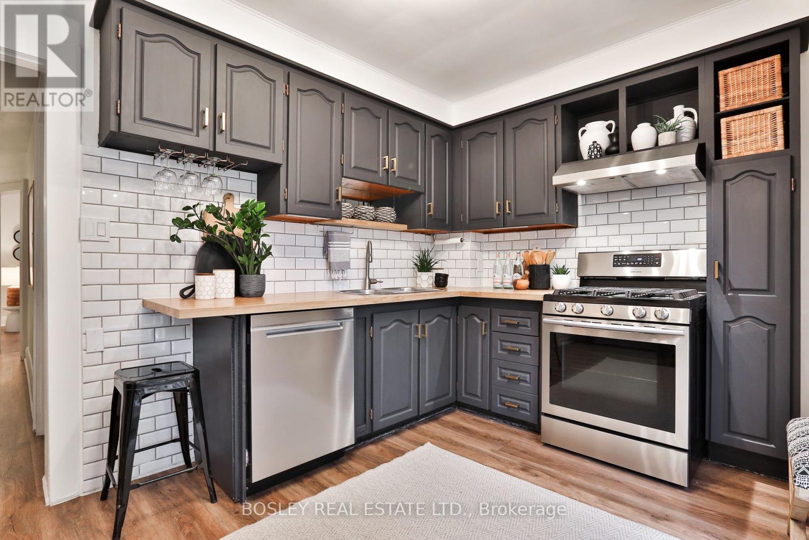 16 Inwood Avenue, Toronto, Ontario  M4J 3Y3 - Photo 15 - E12507898