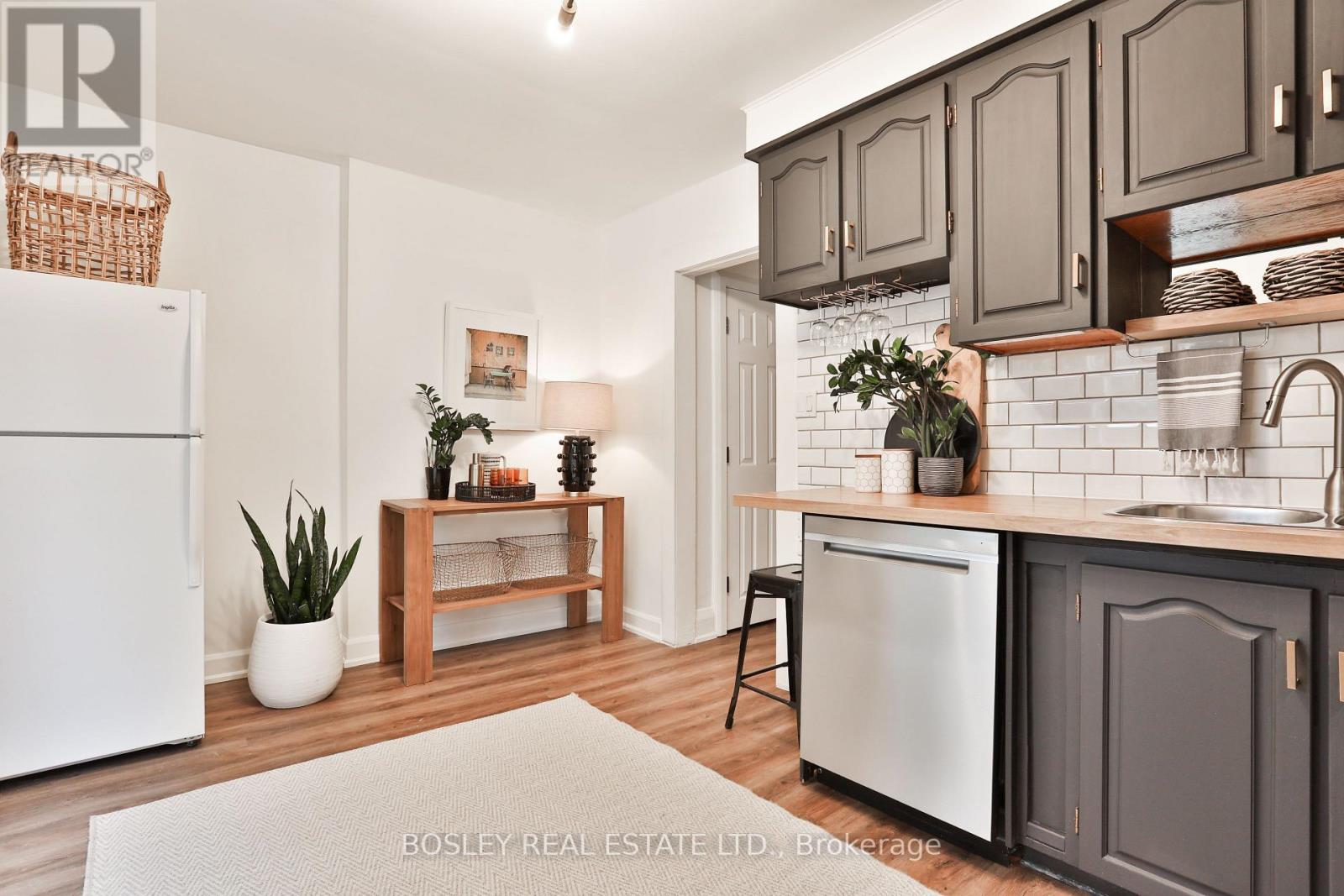 16 Inwood Avenue, Toronto, Ontario  M4J 3Y3 - Photo 18 - E12507898