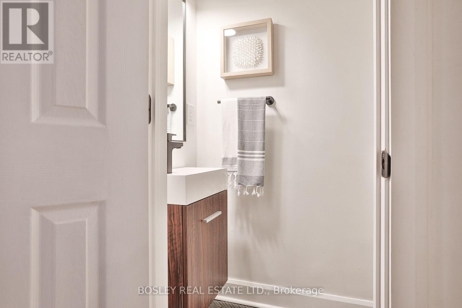 16 Inwood Avenue, Toronto, Ontario  M4J 3Y3 - Photo 19 - E12507898