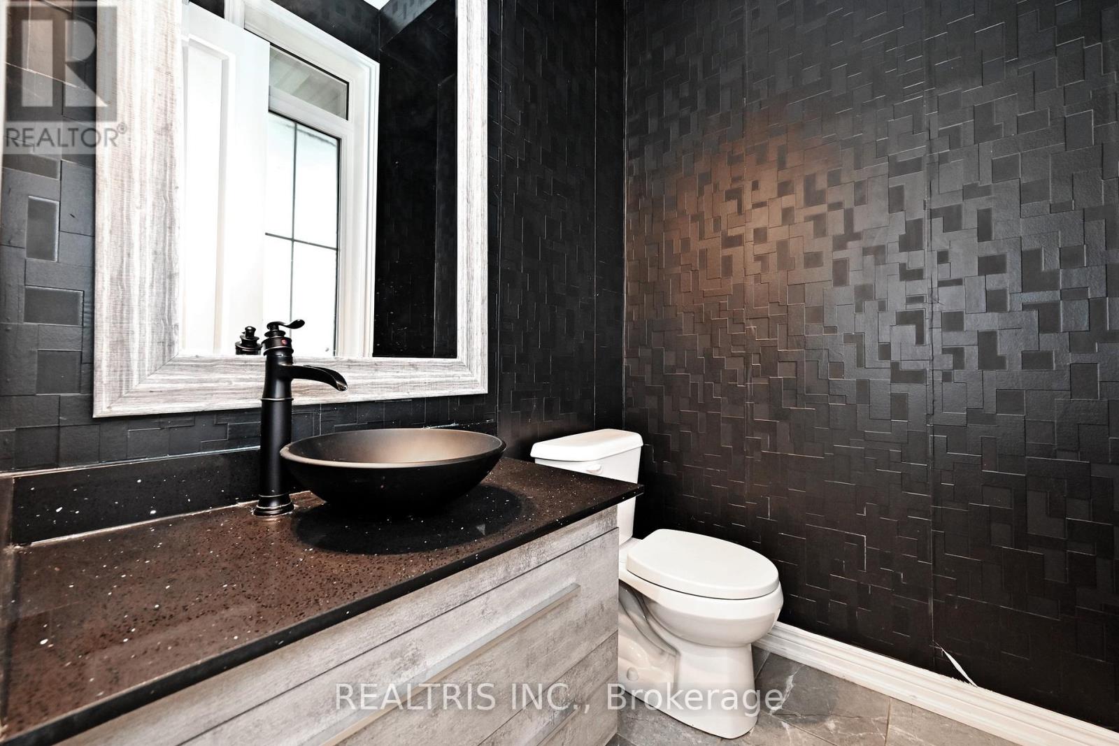 133 Auckland Drive, Whitby, Ontario  L1P 0J4 - Photo 14 - E12507980