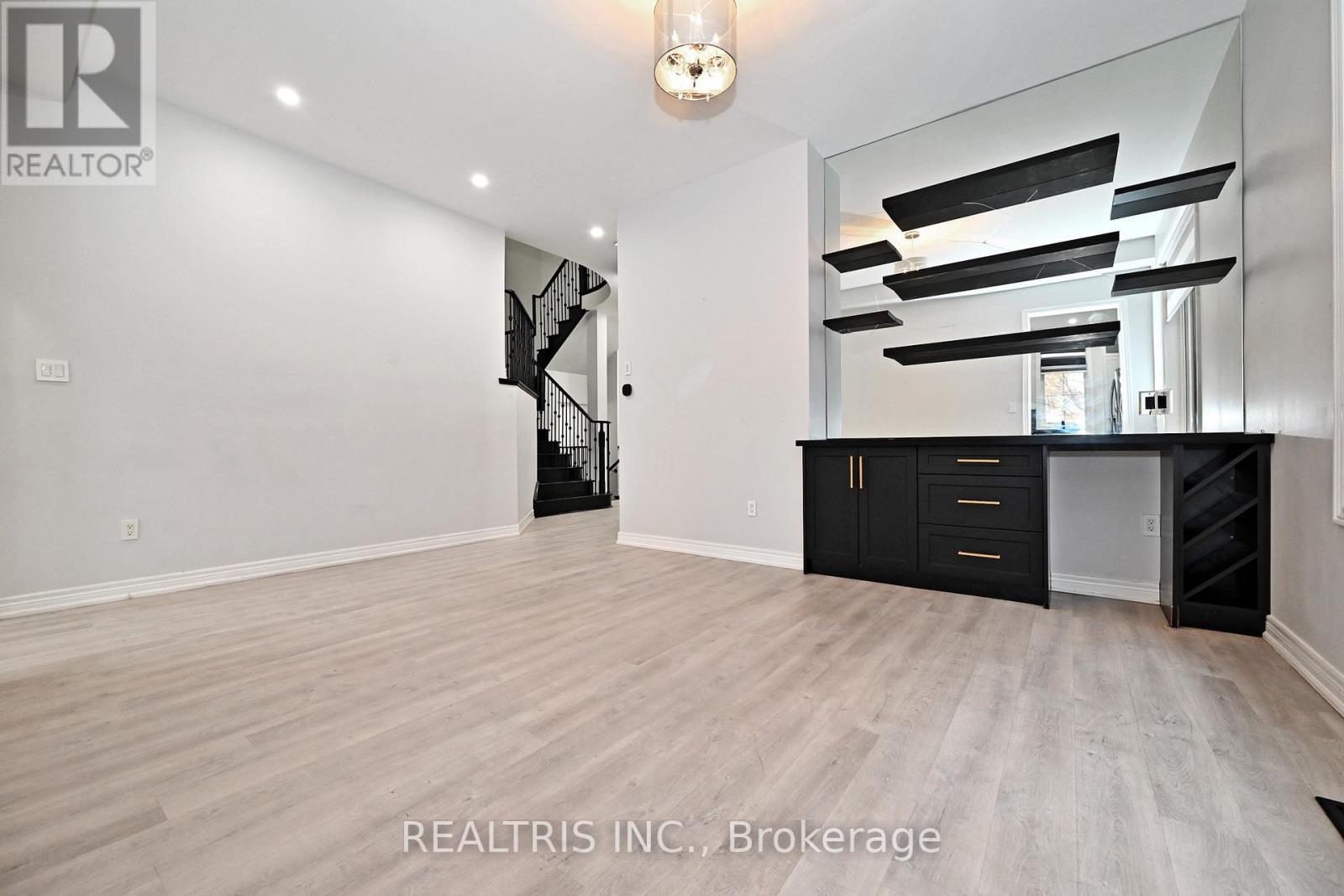 133 Auckland Drive, Whitby, Ontario  L1P 0J4 - Photo 7 - E12507980